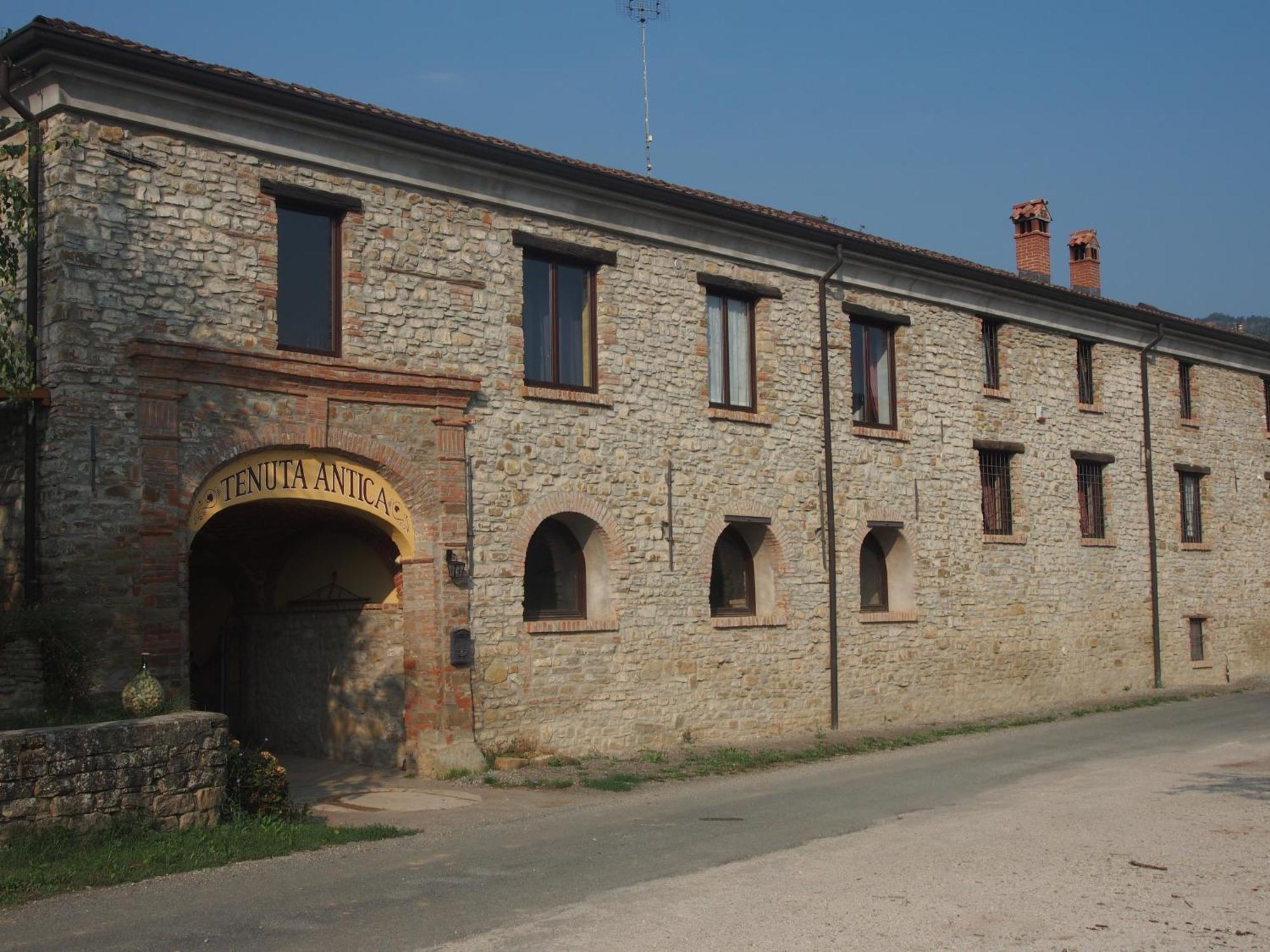 Tenuta Antica Bauernhof Cessole